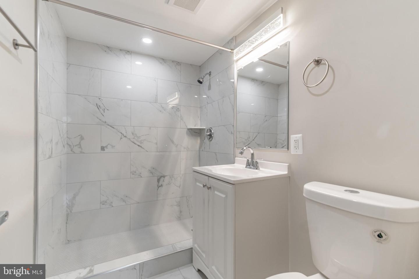 300 M St Sw #n111 Property Photo 23