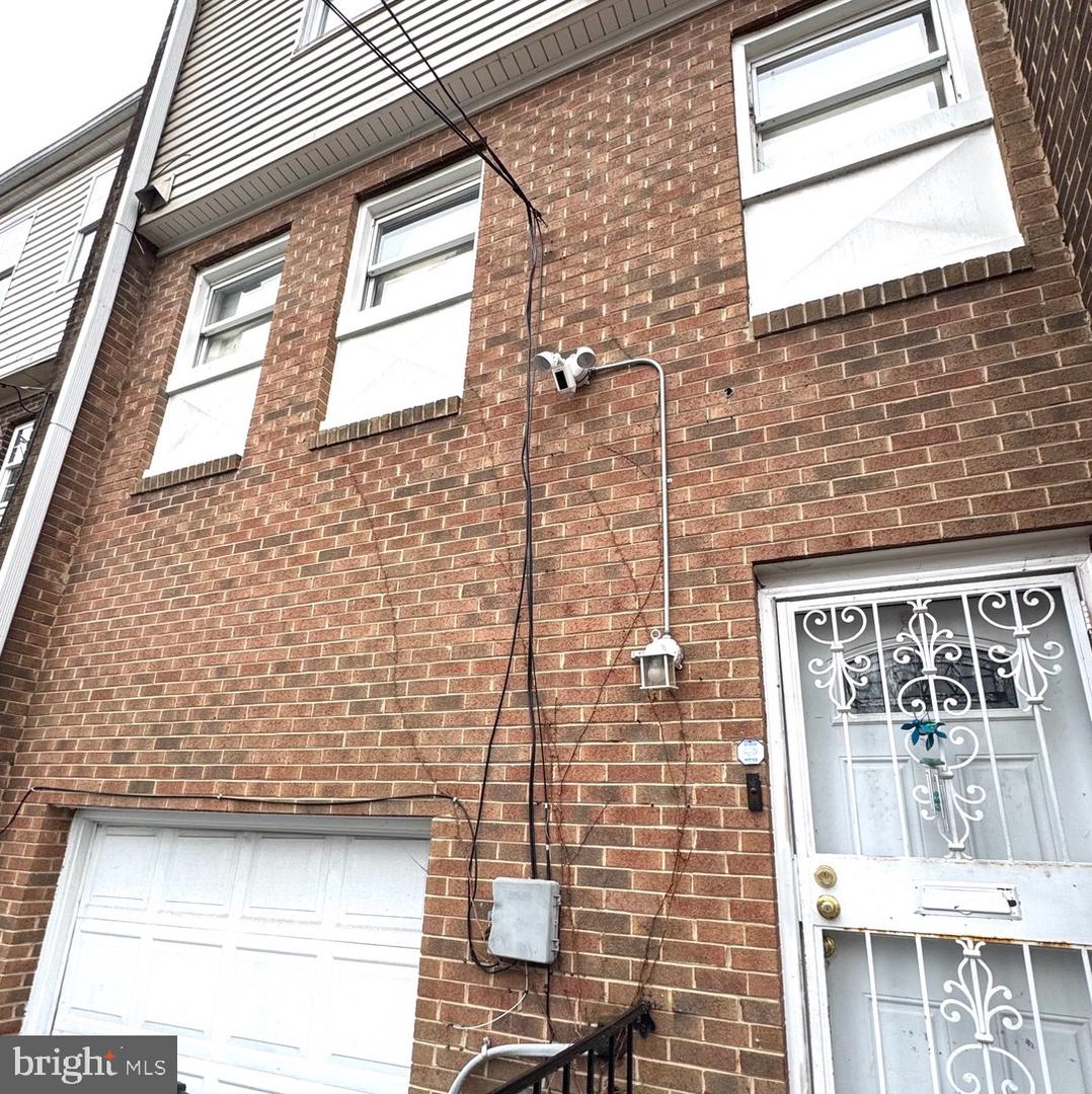 907 Barnaby St Se Property Photo