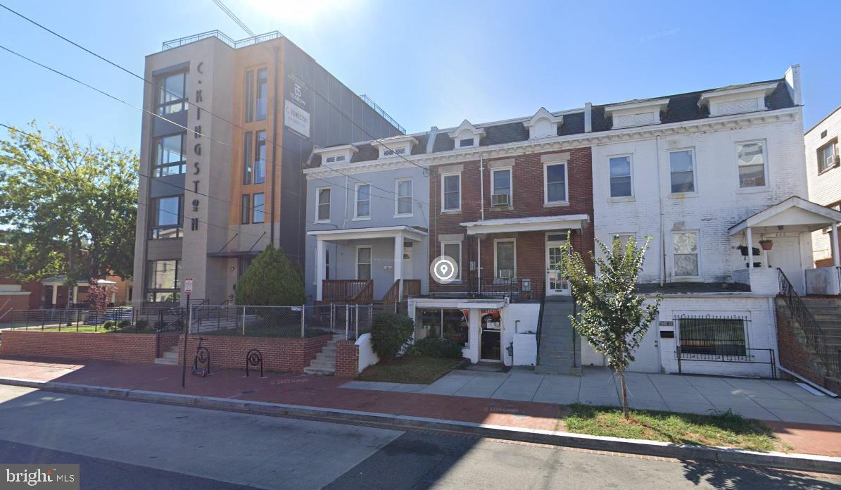 804 Kennedy St Nw Property Photo 2