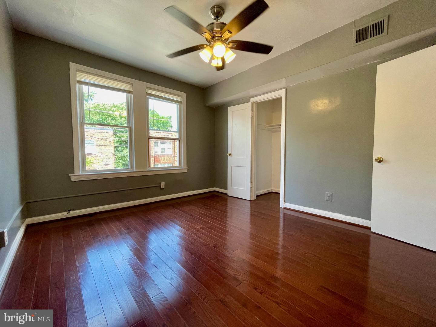 1858 Kendall St Ne #2 Property Photo 12