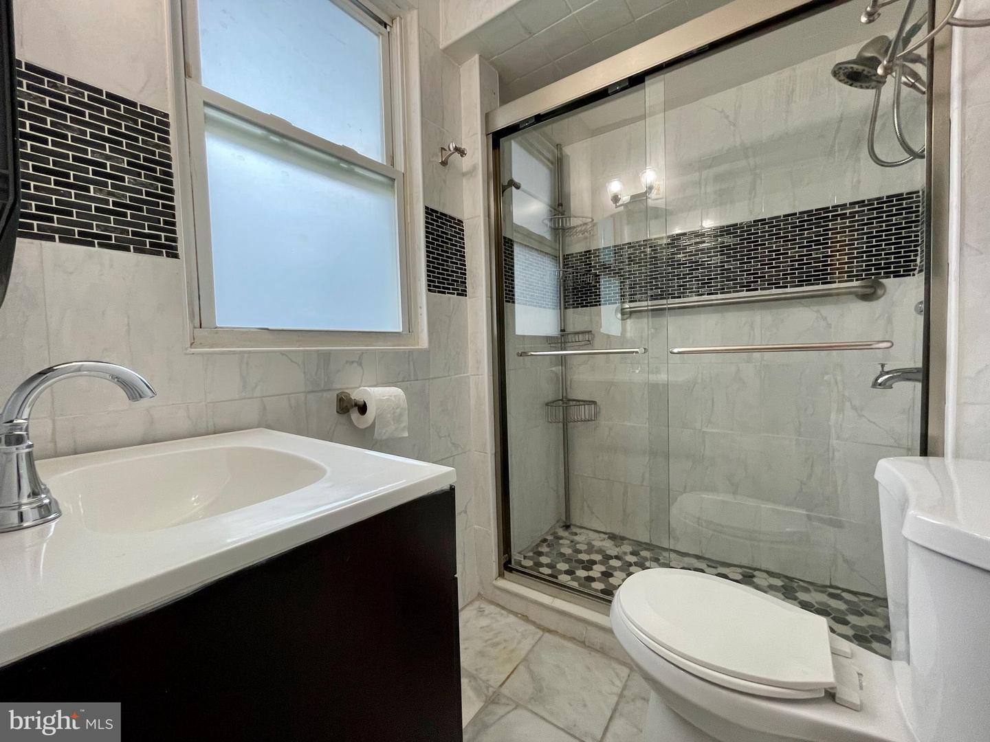 1858 Kendall St Ne #2 Property Photo 23