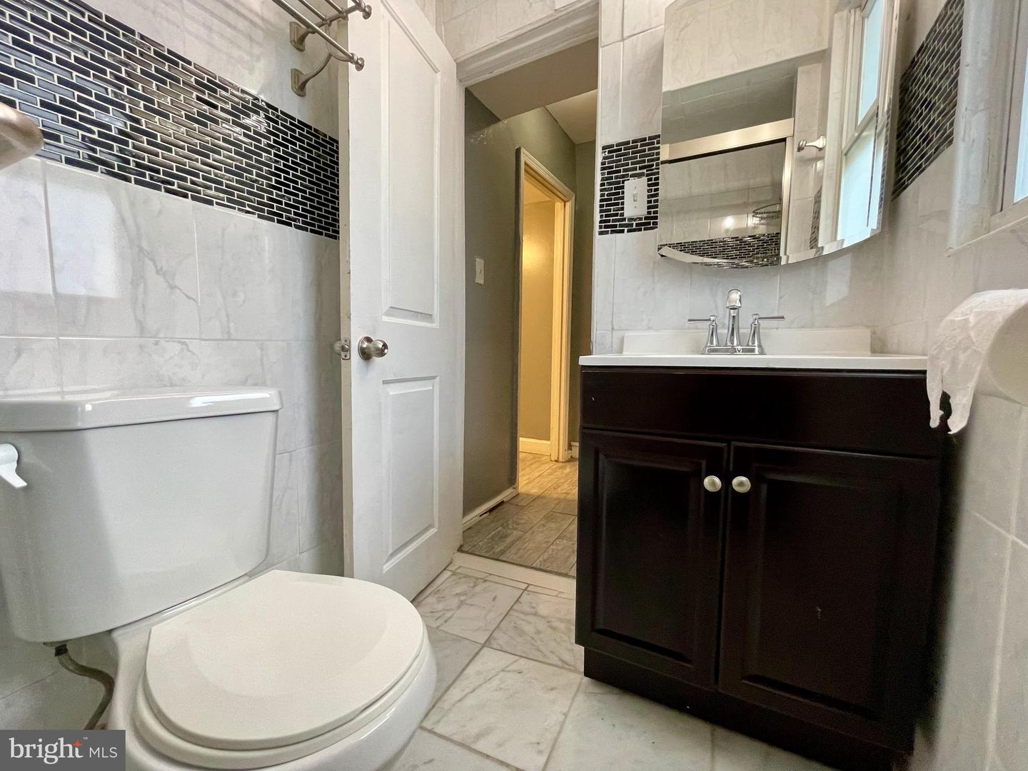 1858 Kendall St Ne #2 Property Photo 24