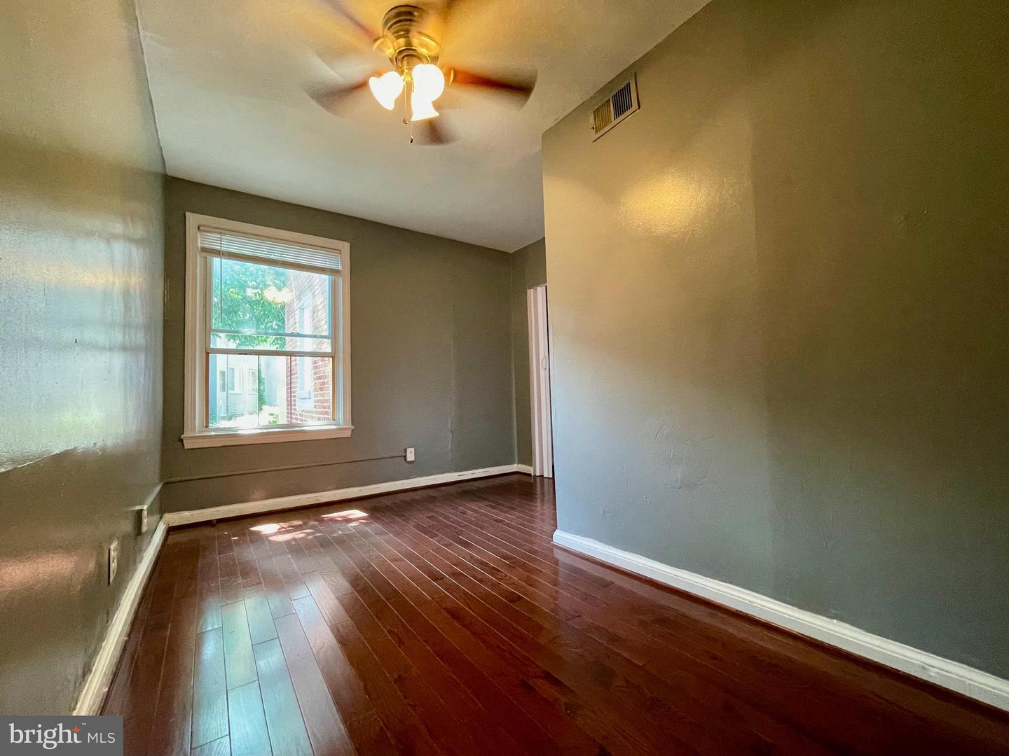1858 Kendall St Ne #2 Property Photo 25