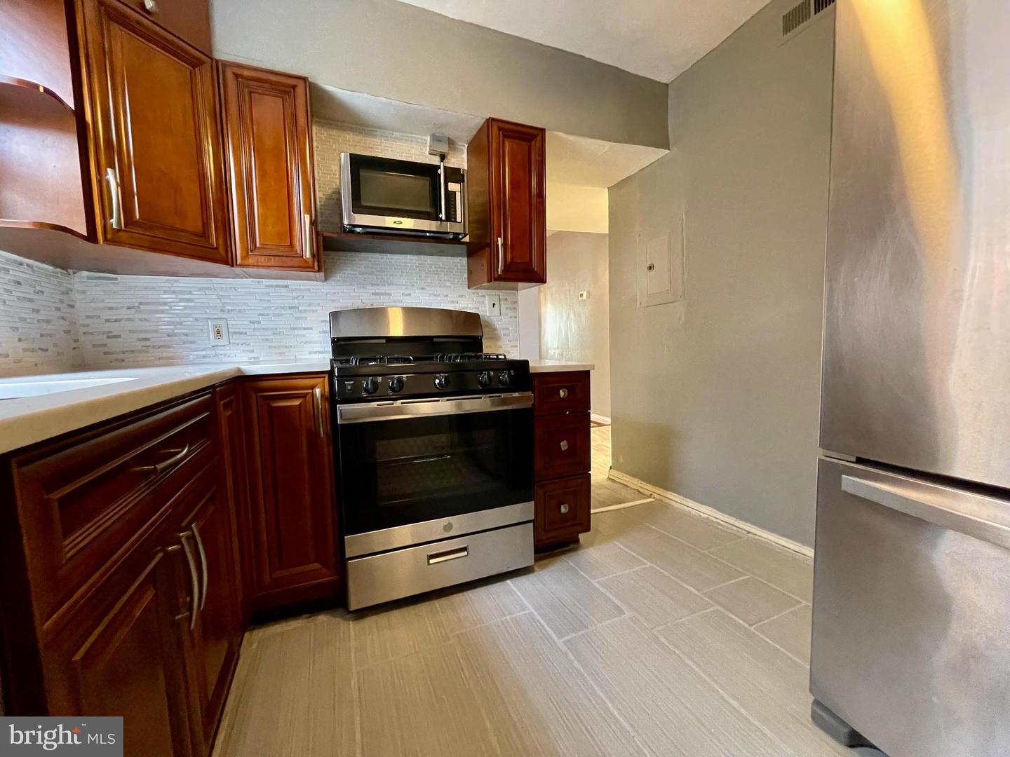 1858 Kendall St Ne #2 Property Photo 29