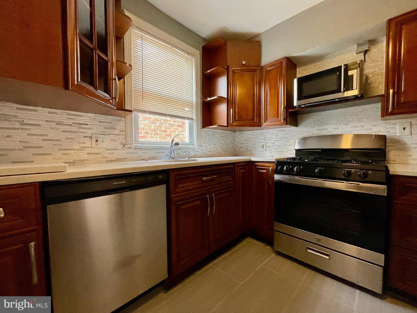 1858 Kendall St Ne #2 Property Photo 31
