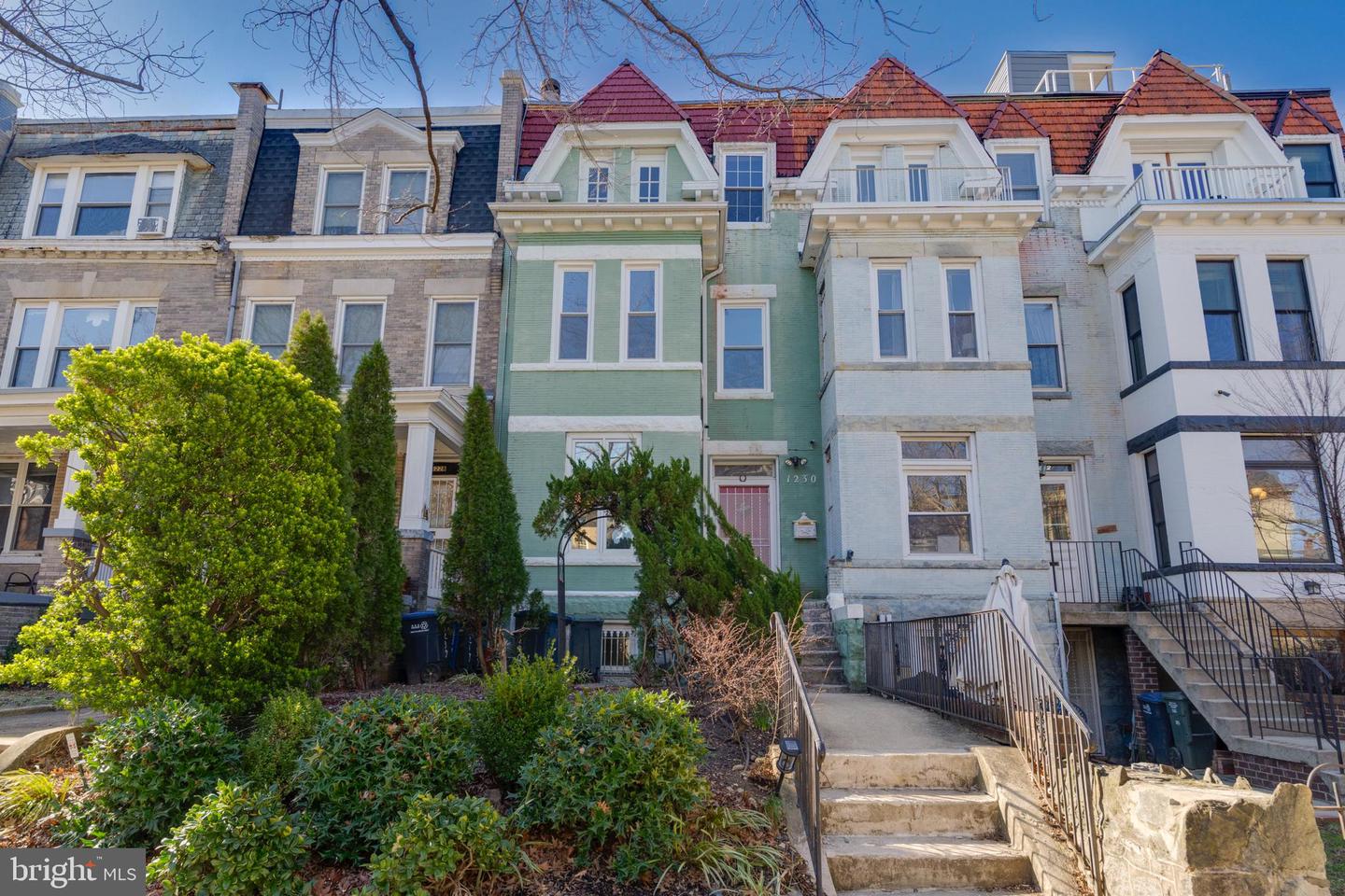 1230 Euclid St Nw Property Photo 1