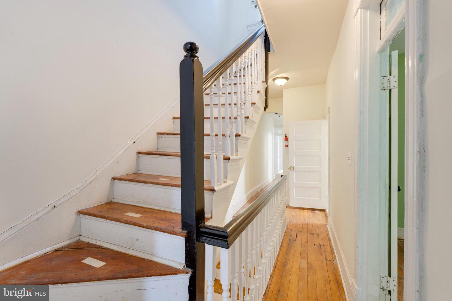 1230 Euclid St Nw Property Photo 3