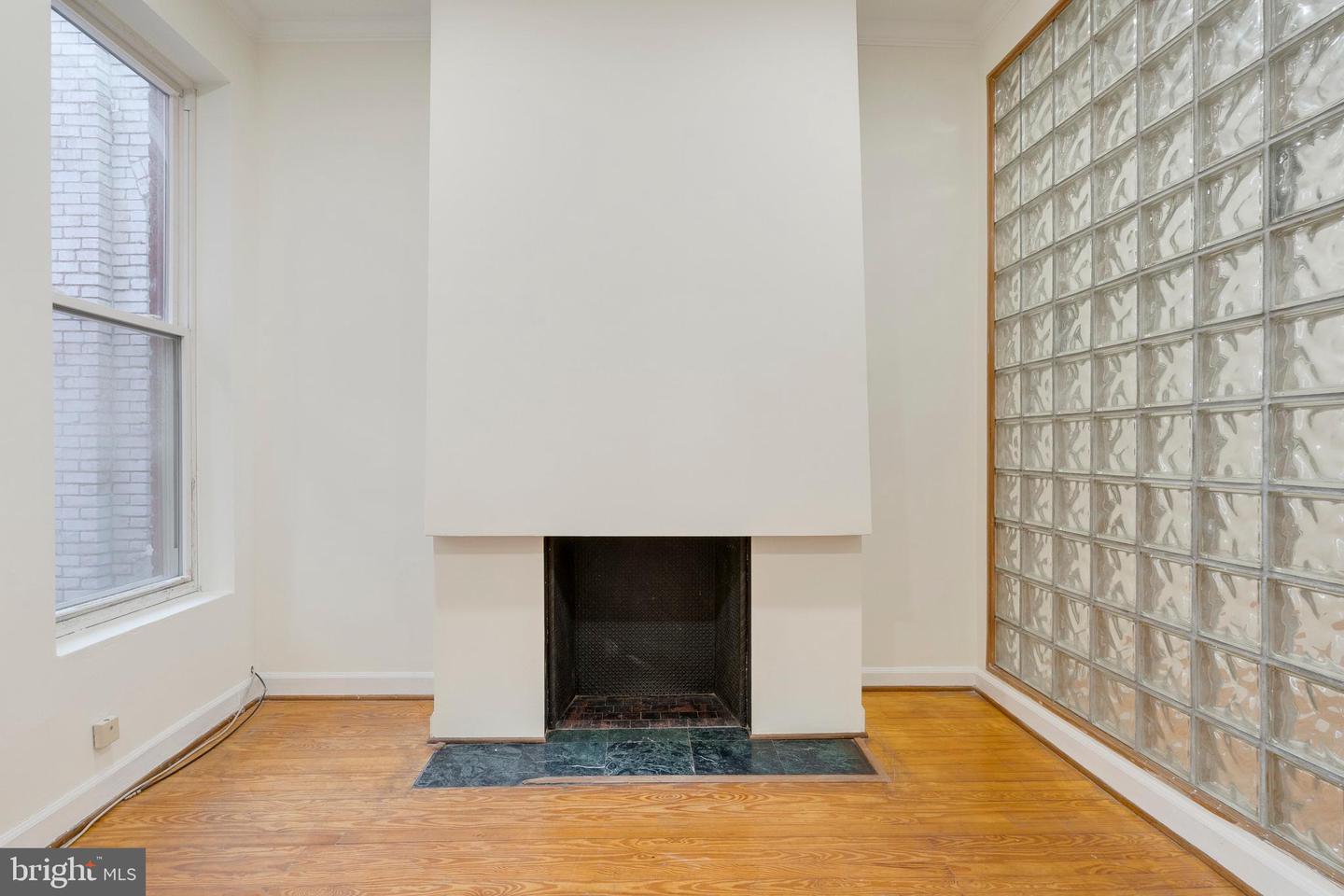 1230 Euclid St Nw Property Photo 5