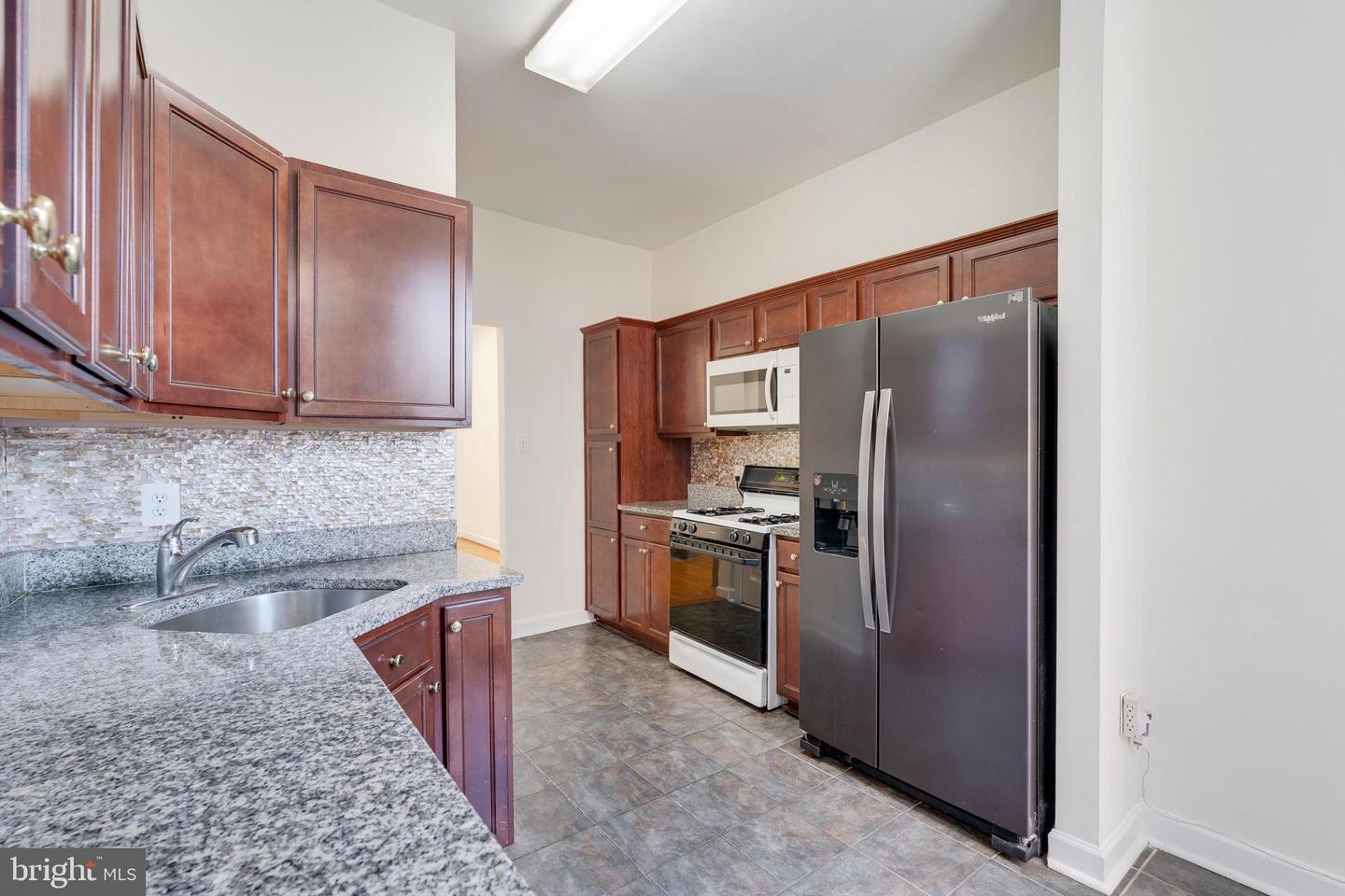 1230 Euclid St Nw Property Photo 6
