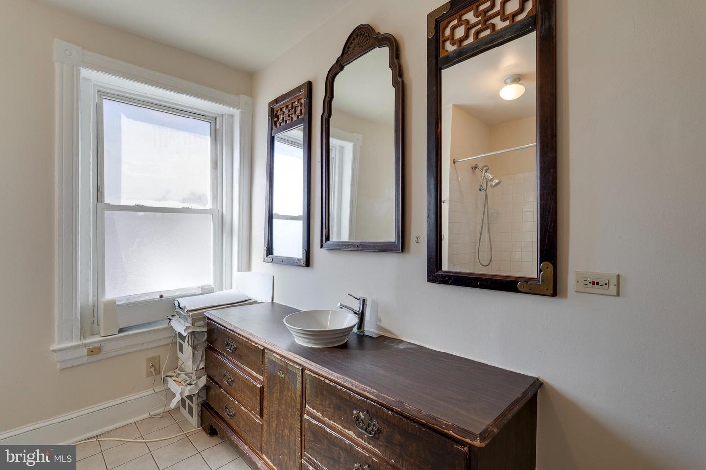 1230 Euclid St Nw Property Photo 12