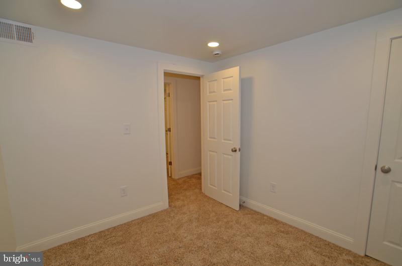 1520 Montana Ave Ne Property Photo 7