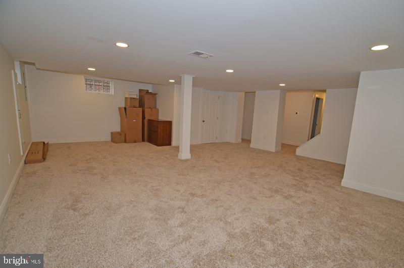 1520 Montana Ave Ne Property Photo 9