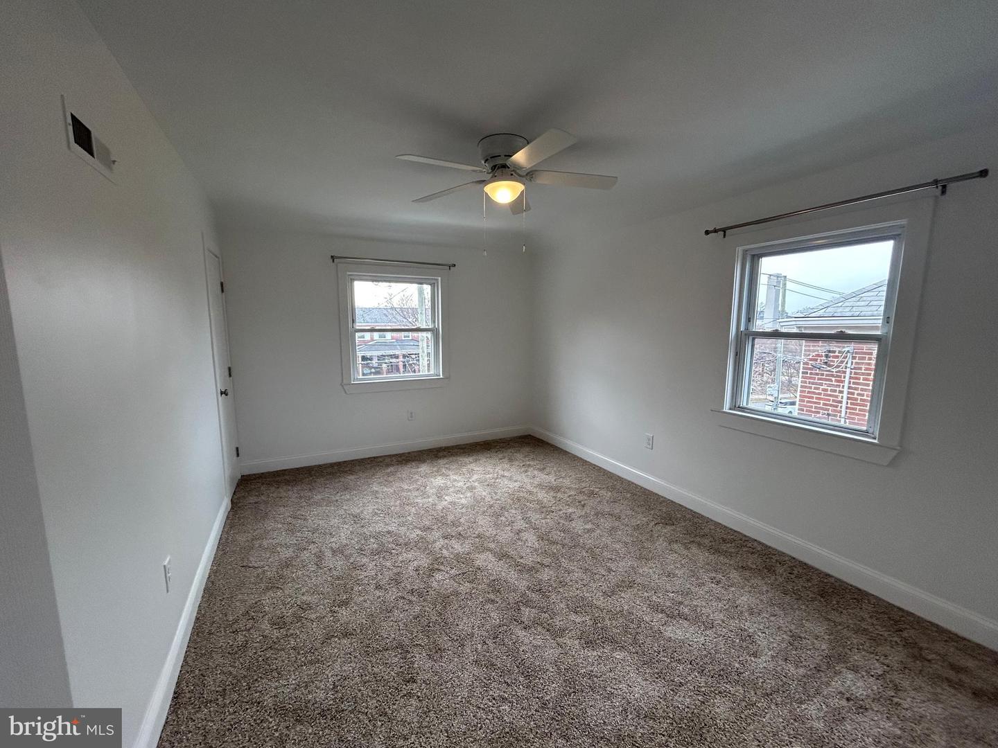 1520 Montana Ave Ne Property Photo 54