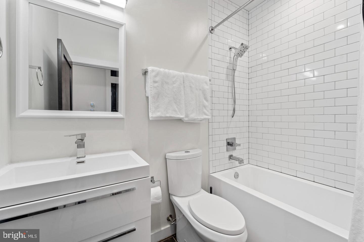 721 Kennedy St Nw #3 Property Photo 11