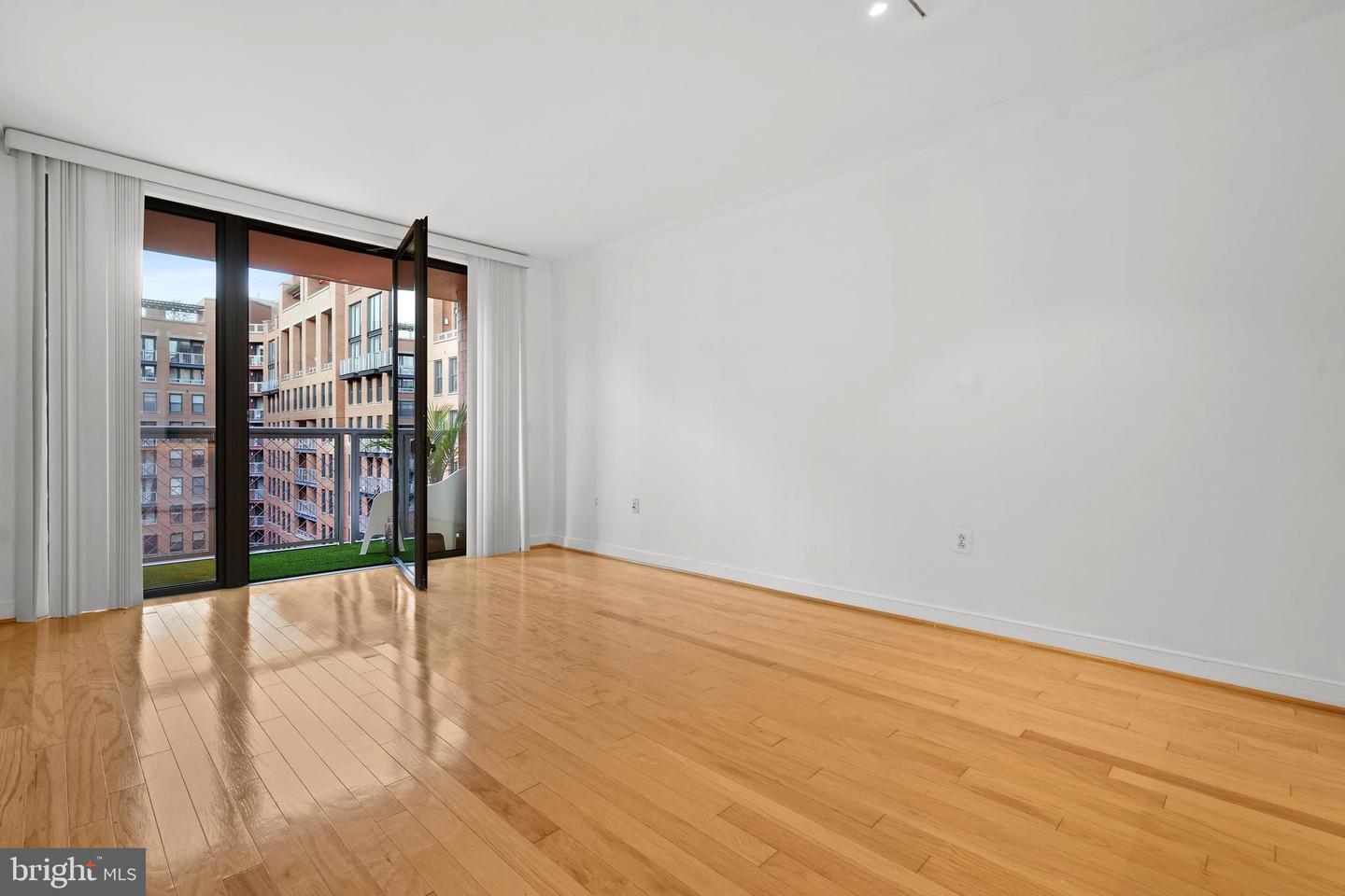 631 D St Nw #936 Property Photo 55