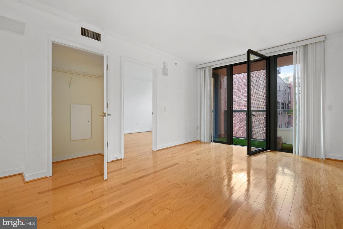 631 D St Nw #936 Property Photo 56