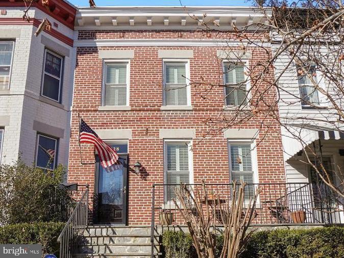 1428 A St Ne Property Photo
