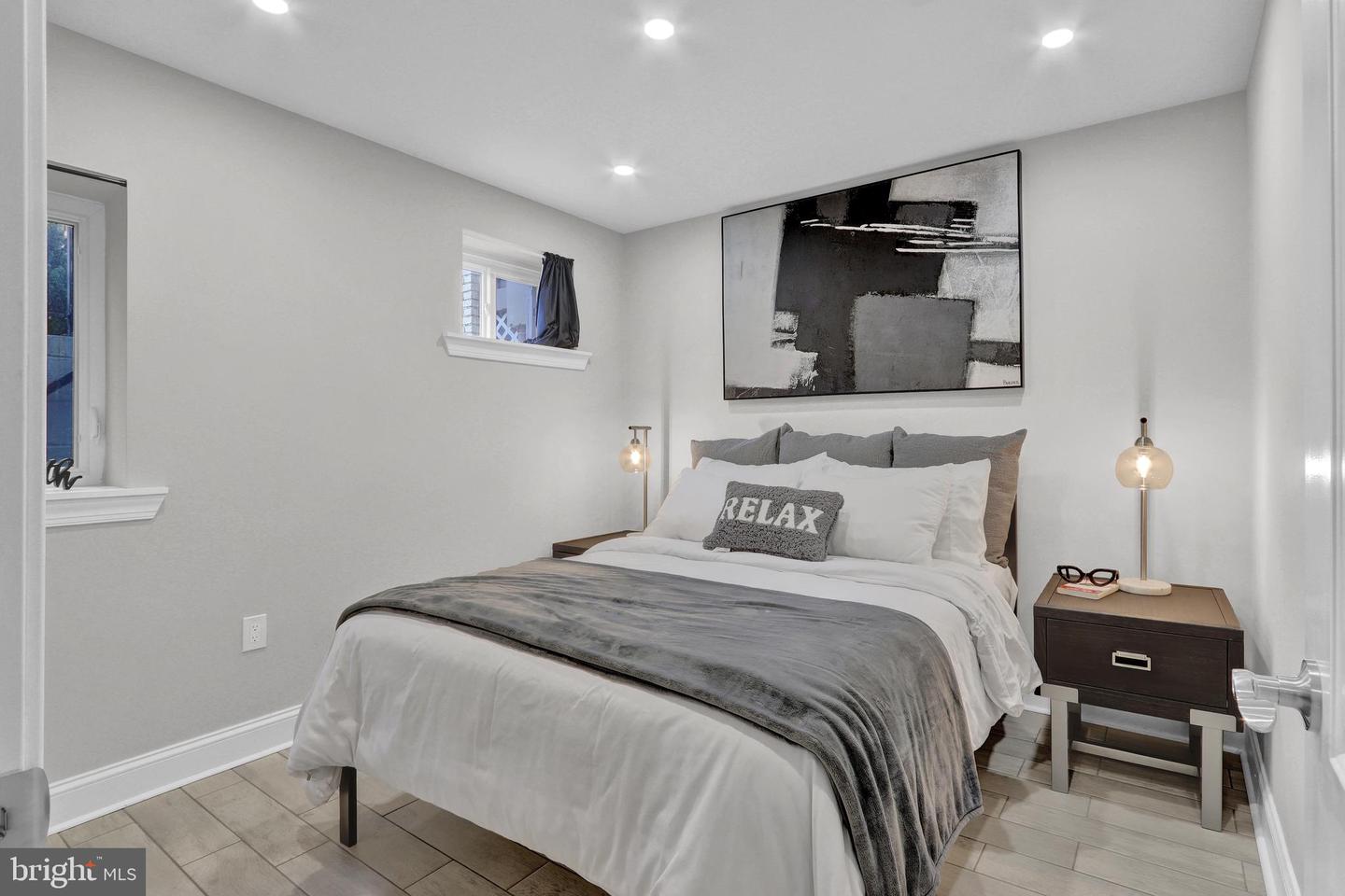 1167 Morse St Ne #b1 Property Photo 14