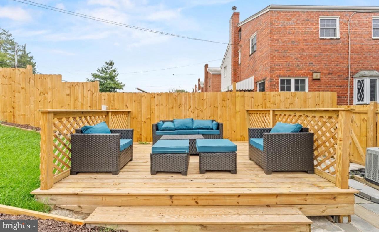 714 Hamilton St Ne Property Photo
