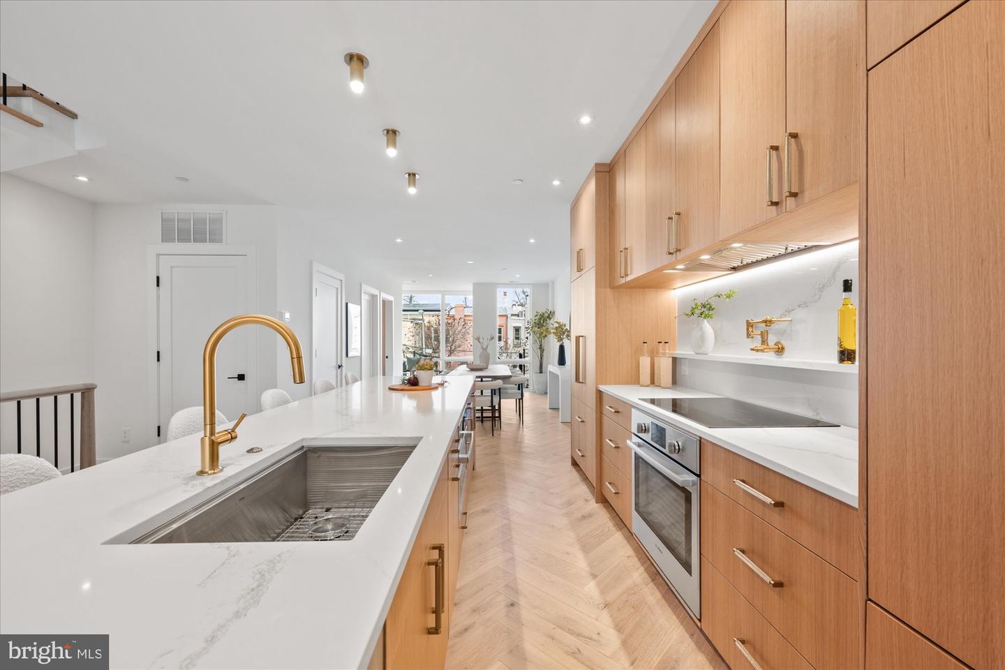 1319 R St Nw #unit 2 Property Photo 8