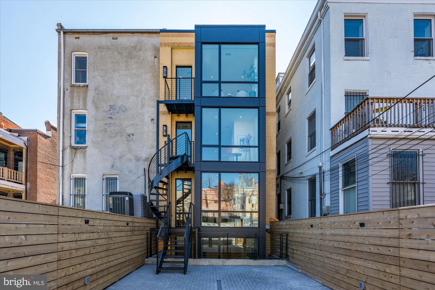 1319 R St Nw #unit 2 Property Photo 37