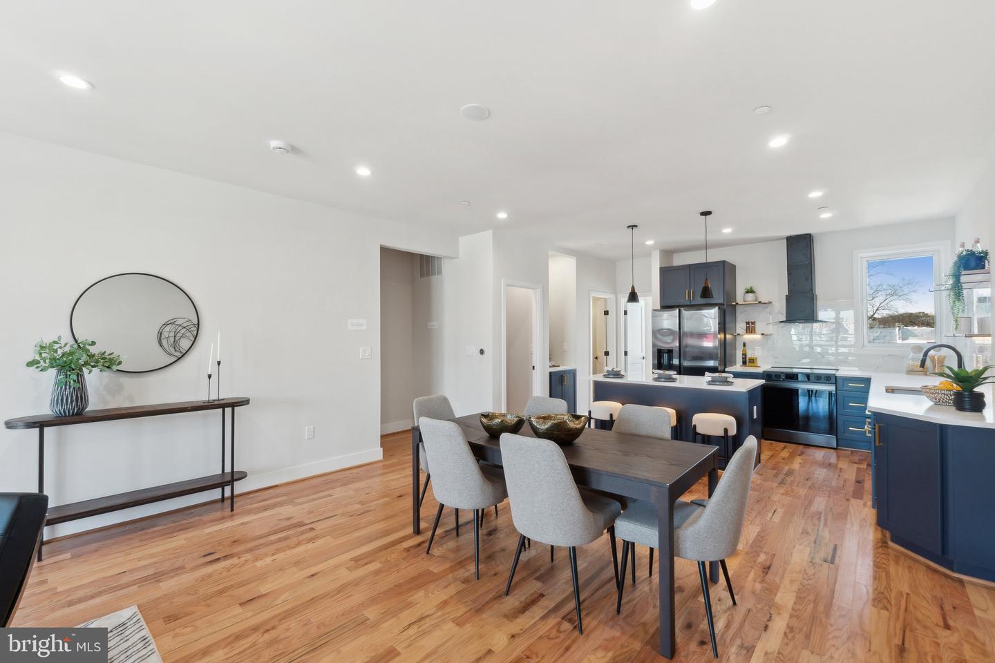 3646 13th St Nw #b Property Photo 9
