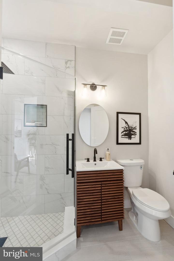 3646 13th St Nw #b Property Photo 19