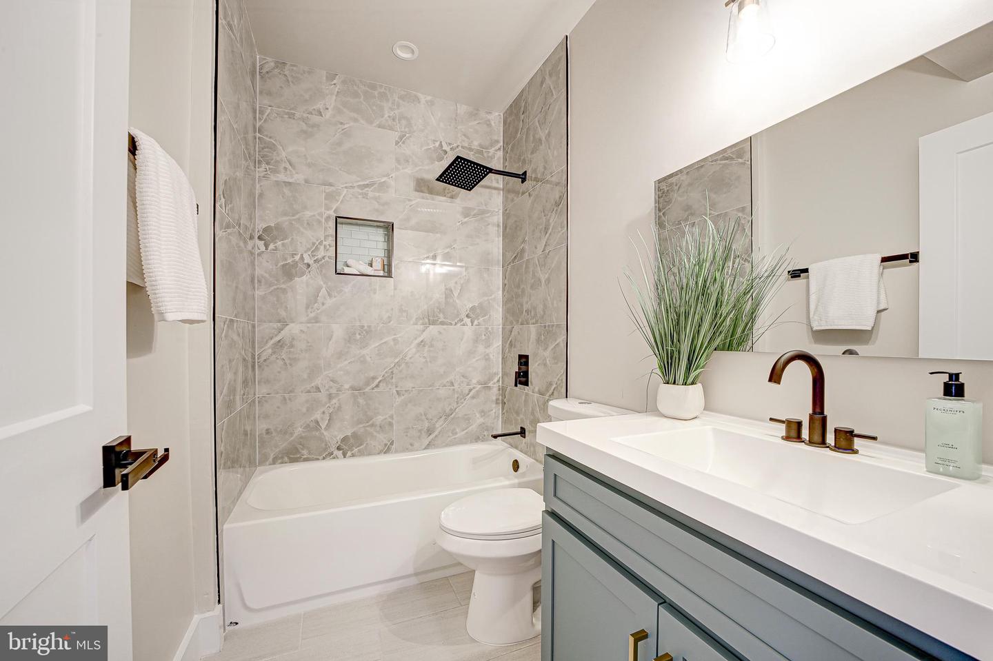 3646 13th St Nw #b Property Photo 41
