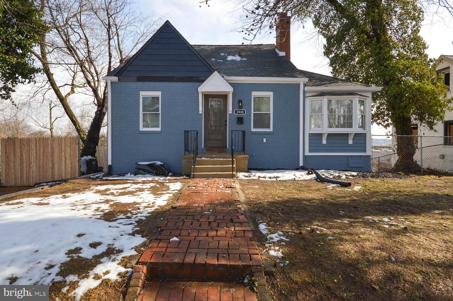 3930 1st St Sw Property Photo