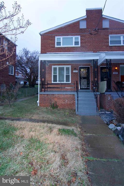5161 7th St Ne Property Photo