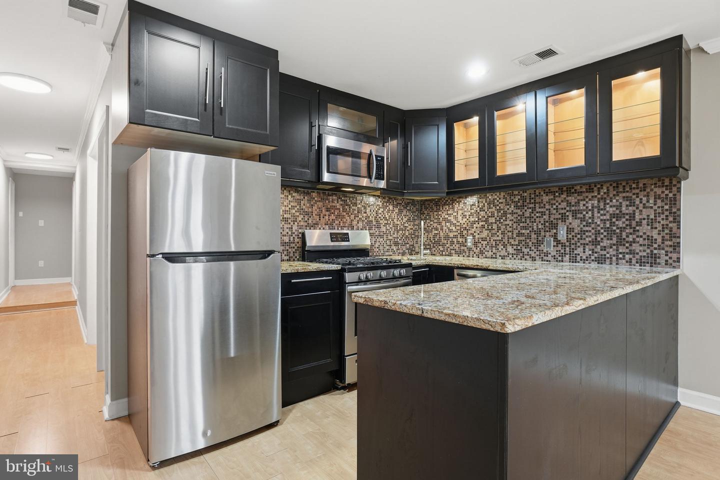 1710 W Virginia Ave Ne #202 Property Photo 4