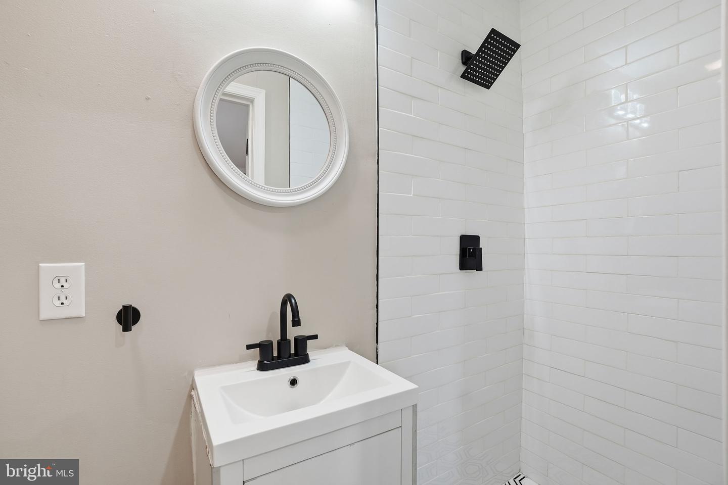 1710 W Virginia Ave Ne #202 Property Photo 12
