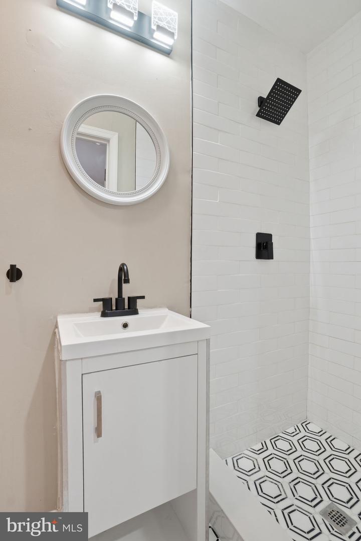 1710 W Virginia Ave Ne #202 Property Photo 20