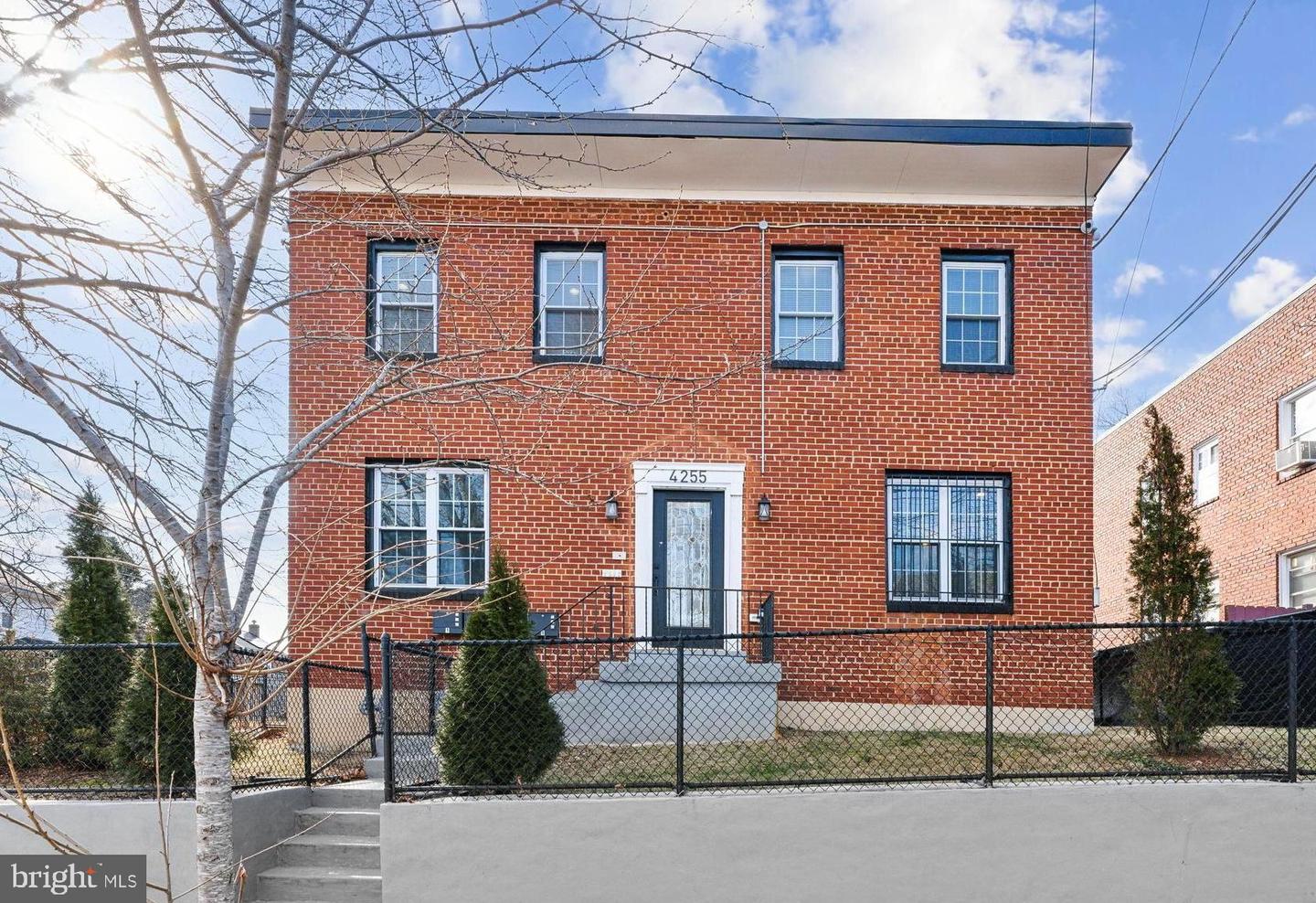 4255 Eads St Ne Property Photo 1
