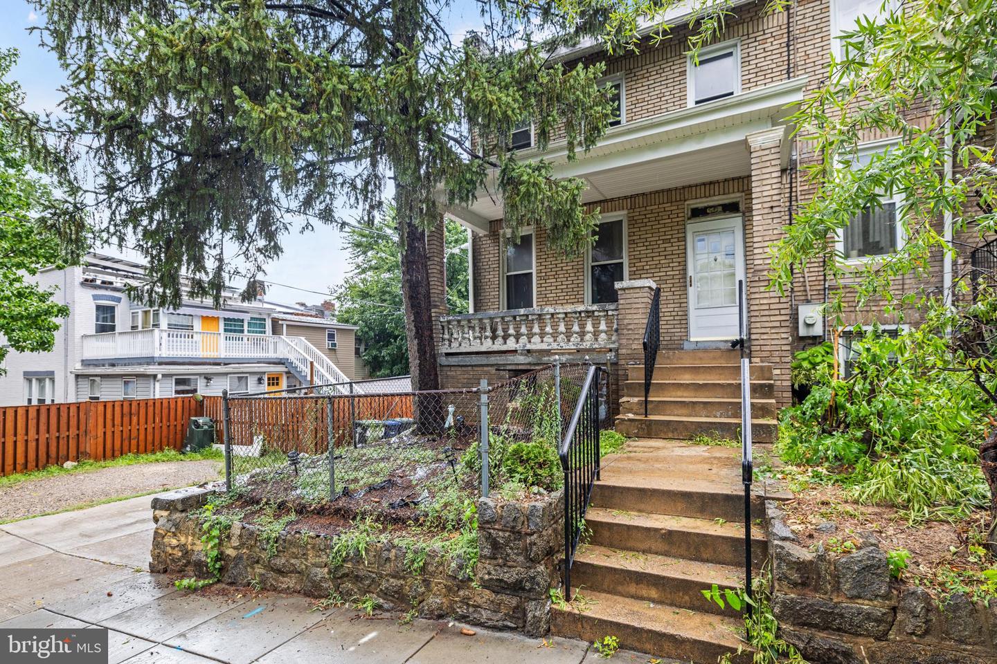 907 Buchanan St Nw Property Photo