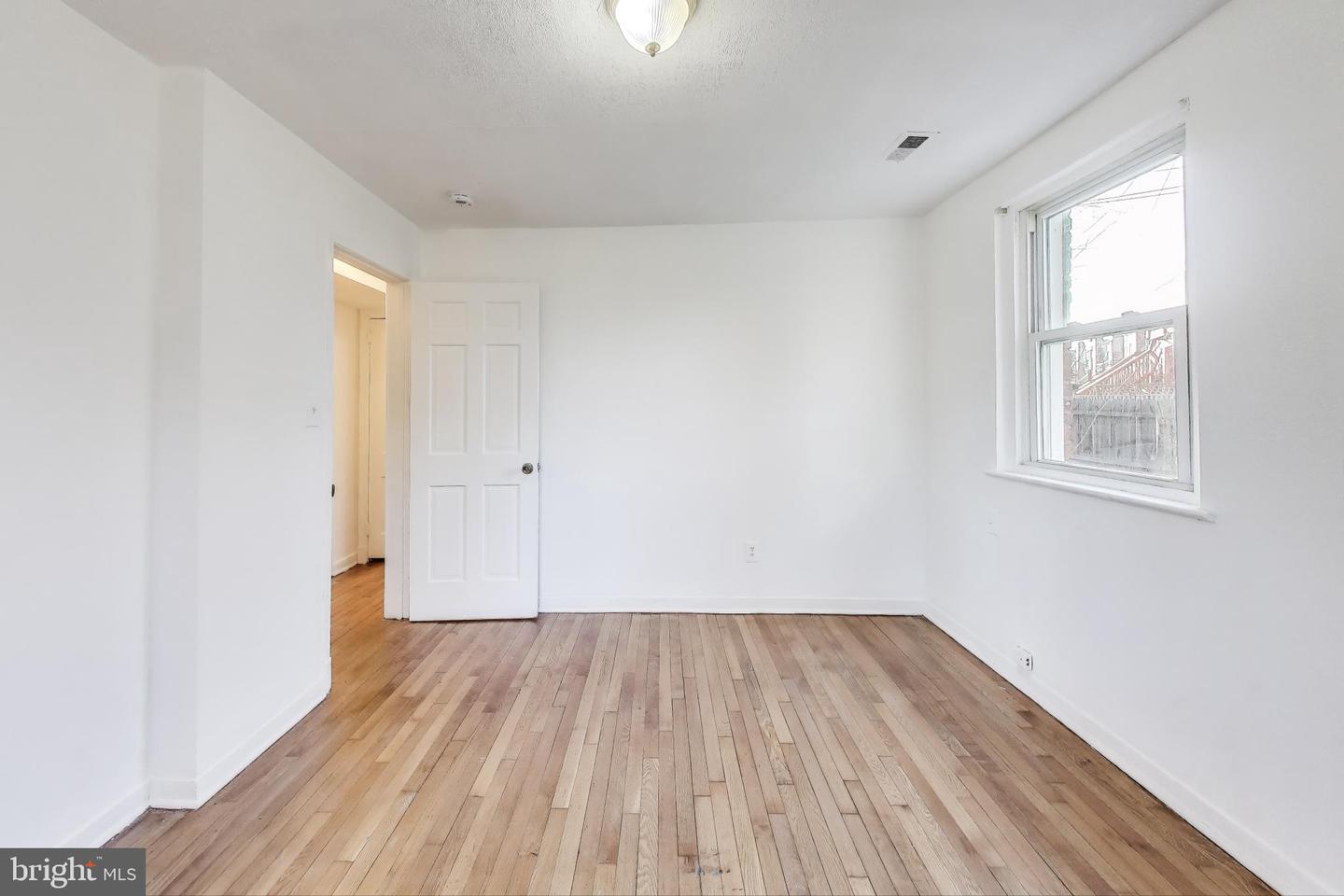 407 Lebaum St Se Property Photo 10