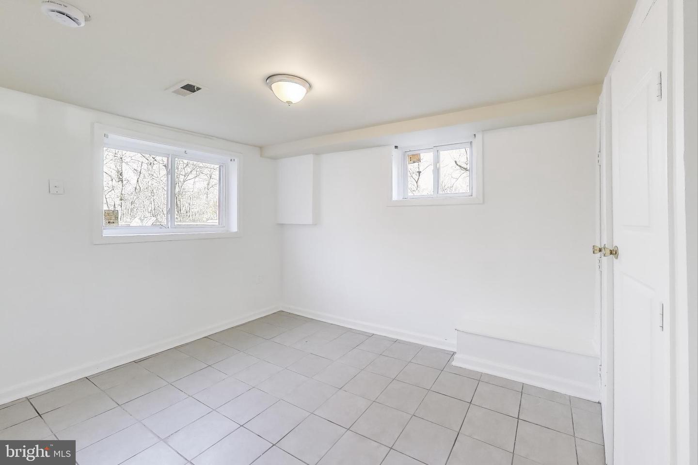 407 Lebaum St Se Property Photo 42