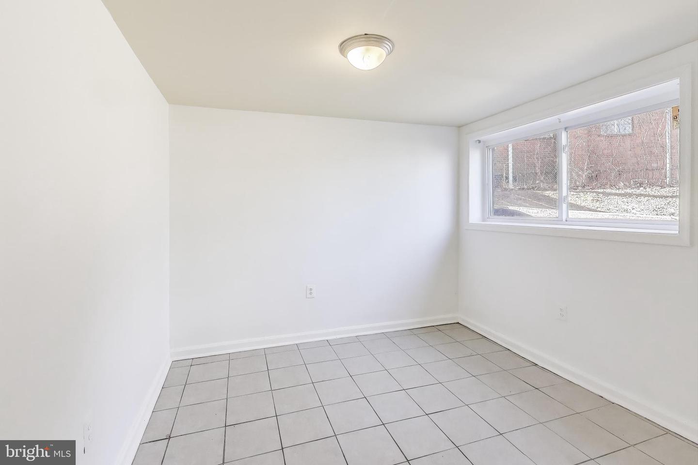 407 Lebaum St Se Property Photo 44