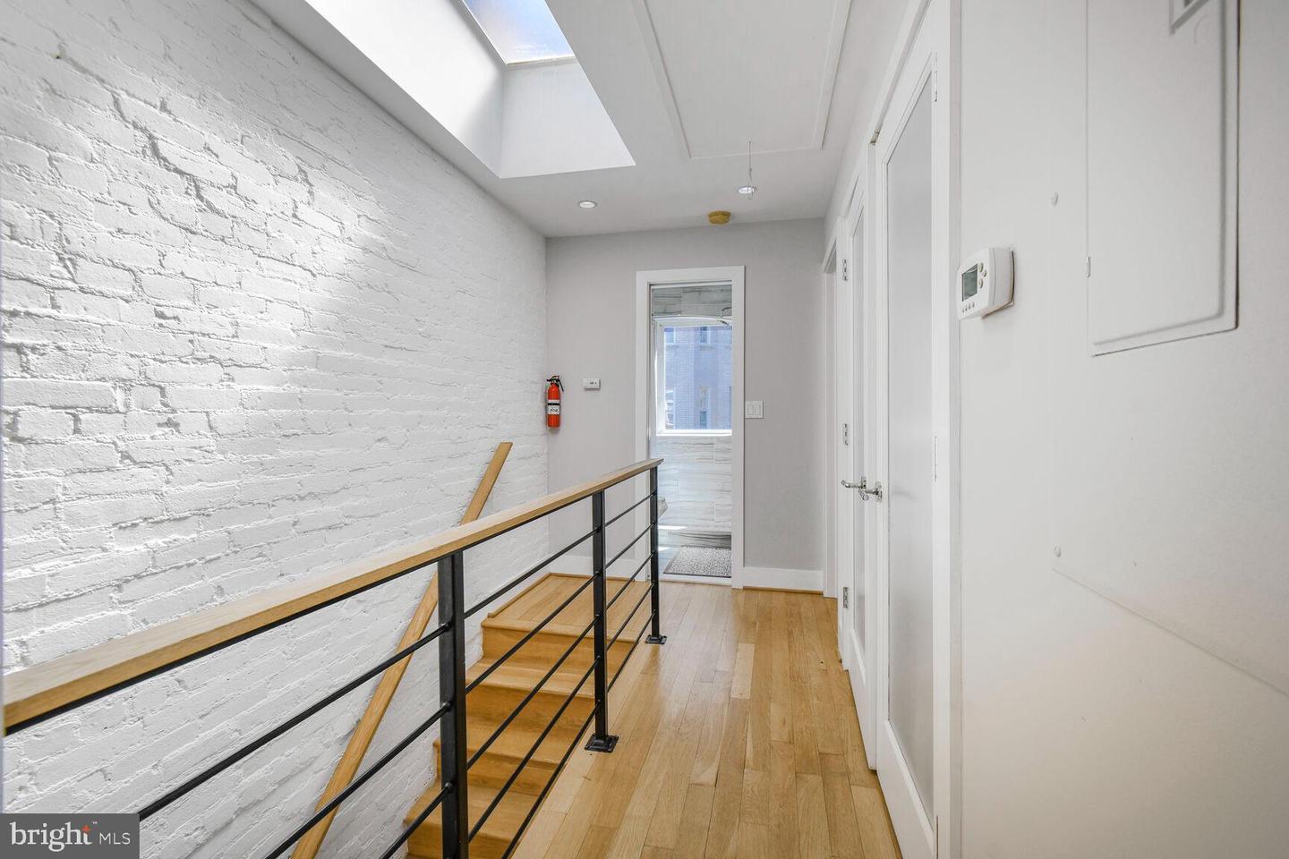 1538 Swann St Nw Property Photo 9