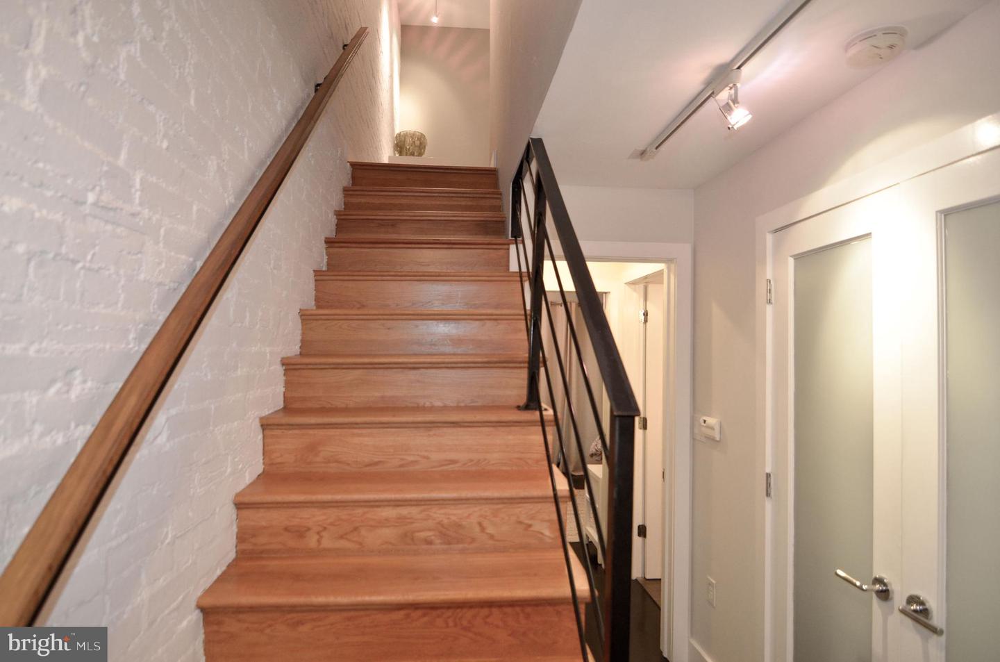 1538 Swann St Nw Property Photo 25
