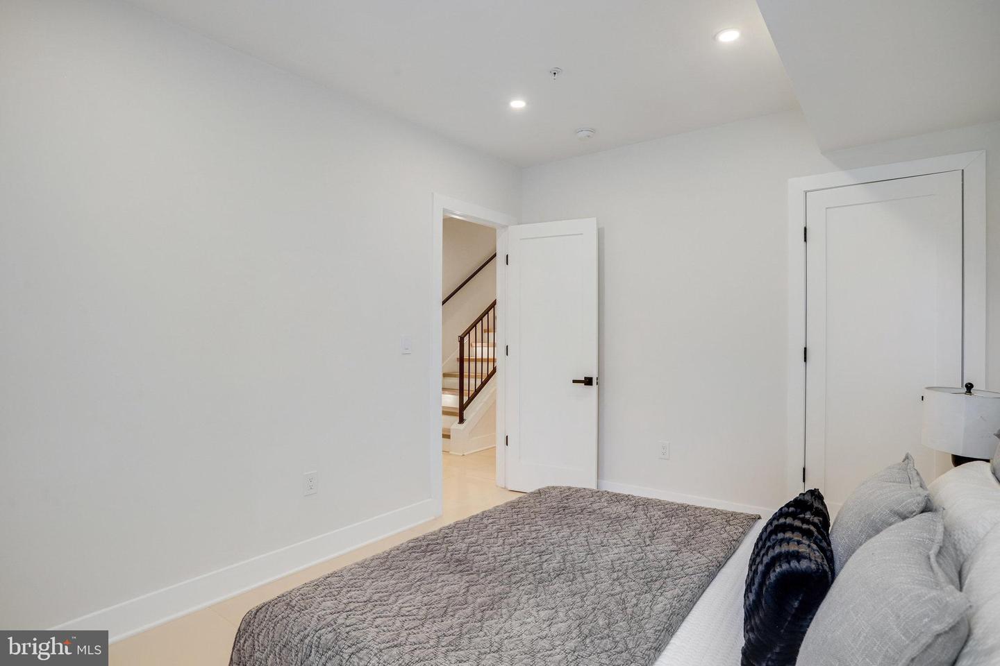 3703 Reservoir Rd Nw Property Photo 48