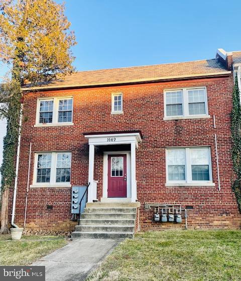 1649 TRINIDAD AVE NE Property Photo 1