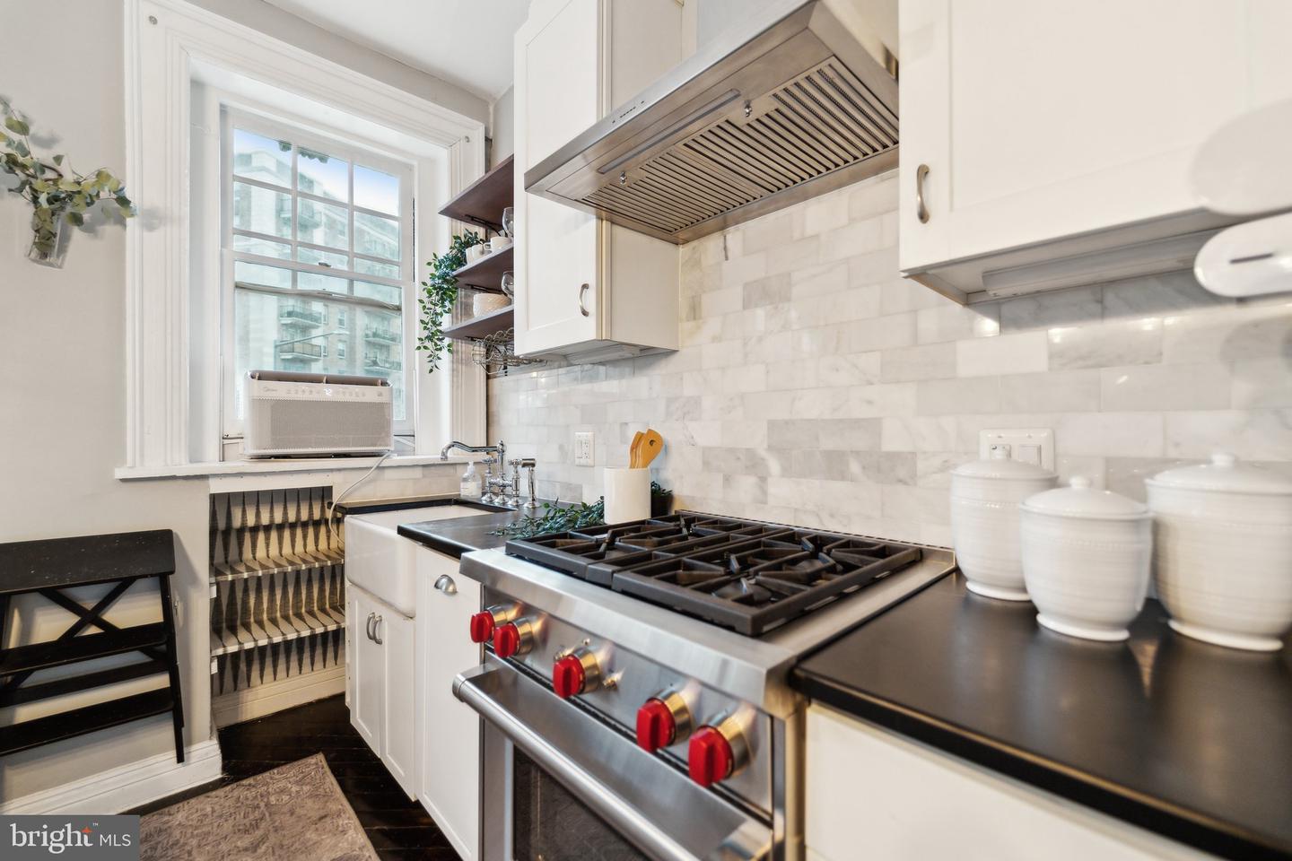 2039 New Hampshire Ave Nw #210 Property Photo 8