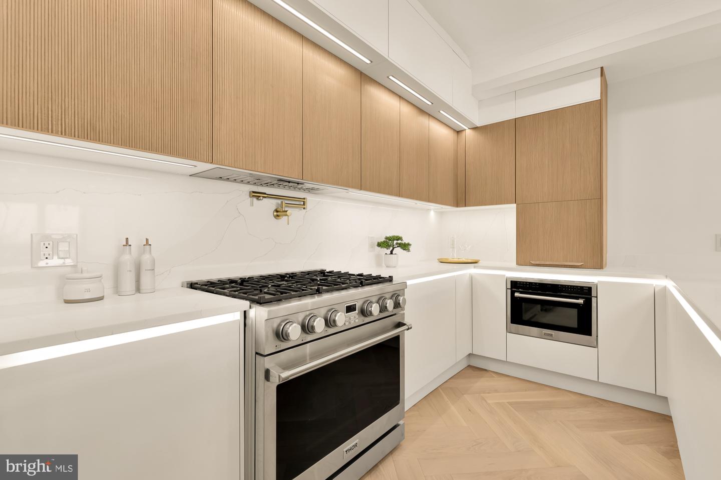 733 Euclid St Nw #304 Property Photo 7