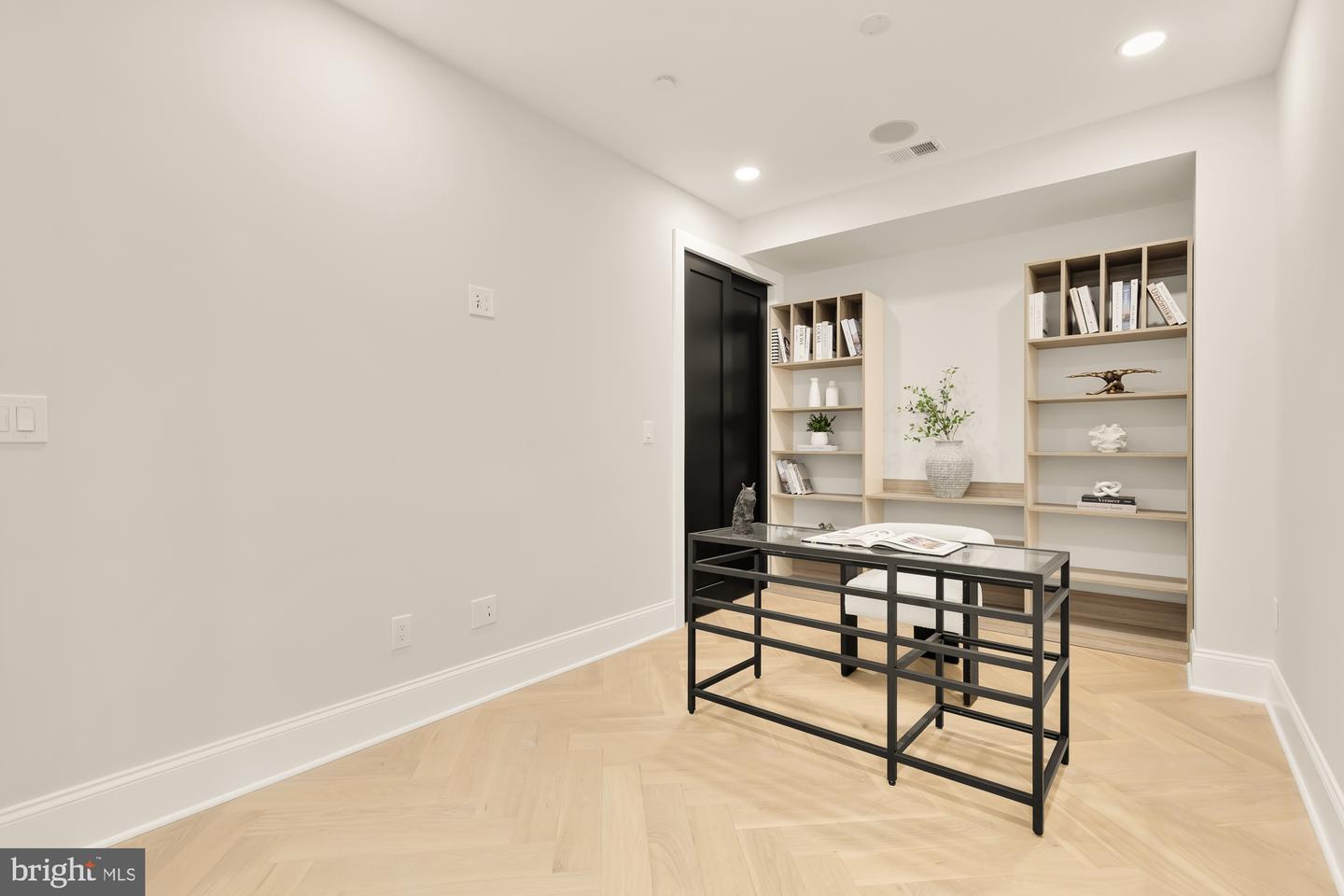 733 Euclid St Nw #304 Property Photo 19