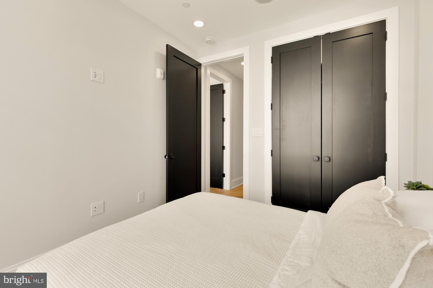 733 Euclid St Nw #304 Property Photo 43