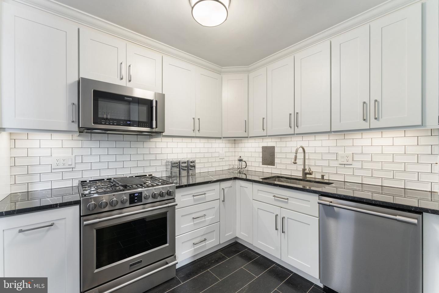 429 N St Sw #s504 Property Photo 16