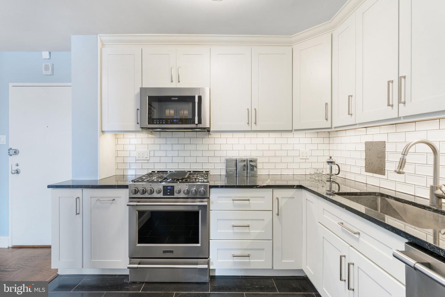 429 N St Sw #s504 Property Photo 17