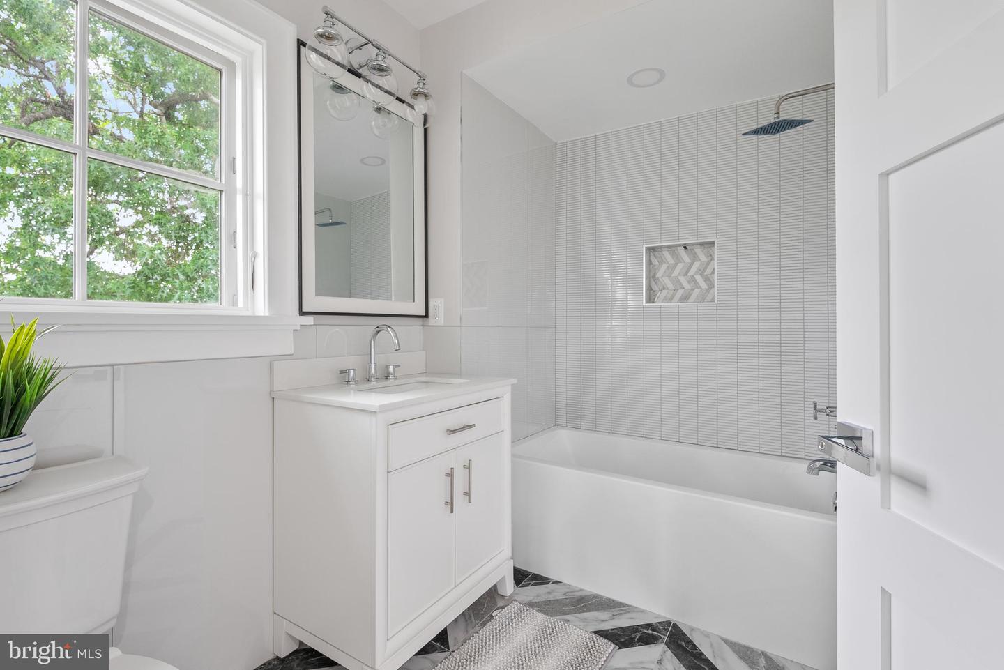 2017 Fulton Pl Ne Property Photo 17