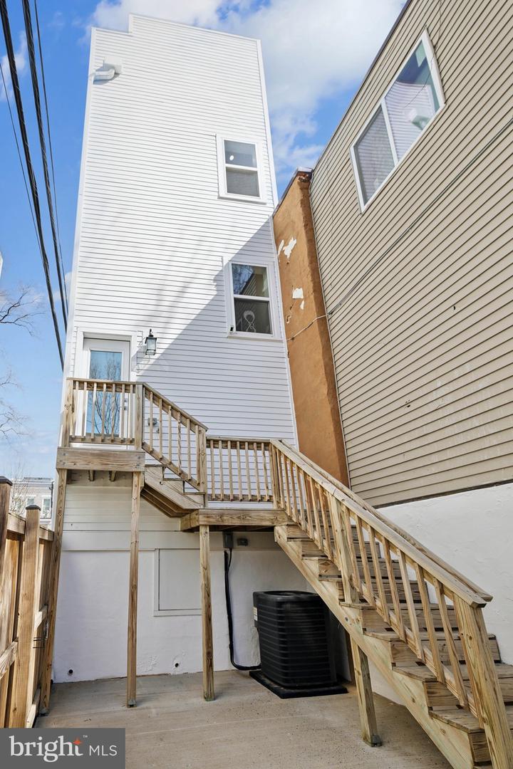 1181 Neal St Ne Property Photo 16